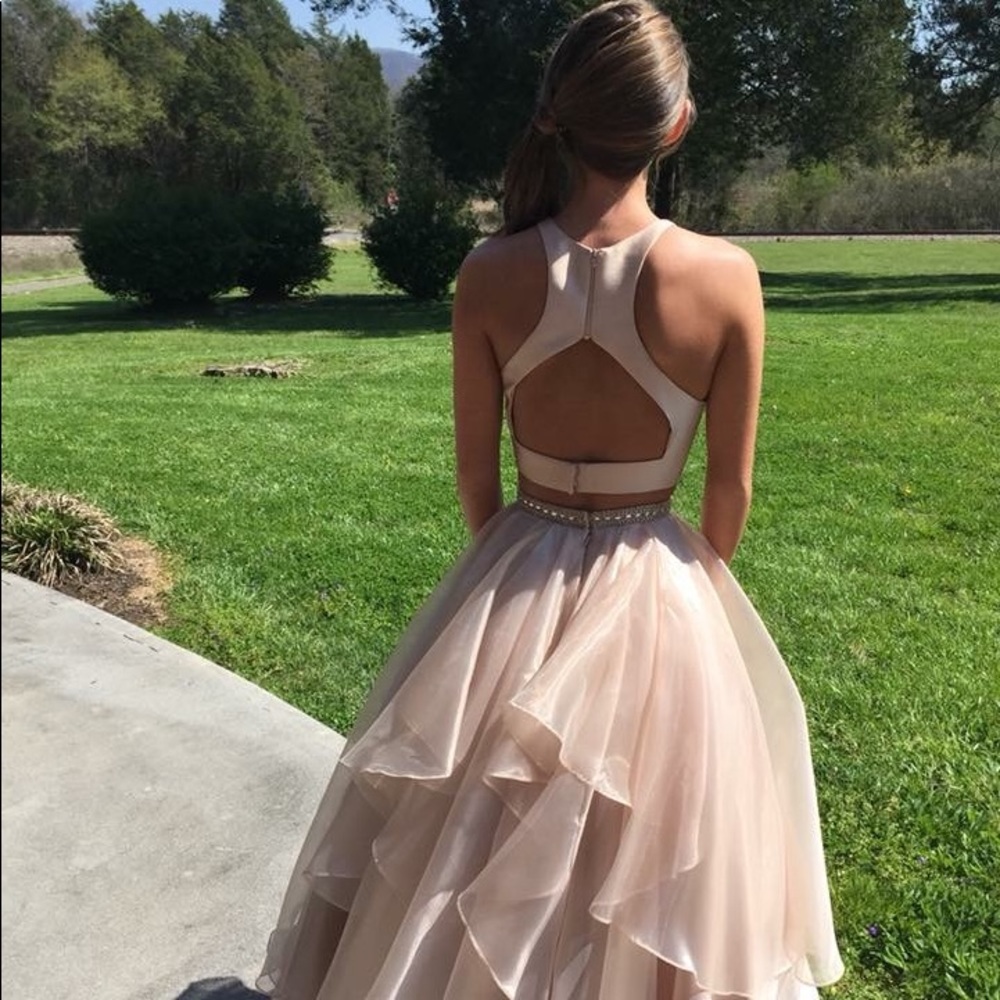 Prom dress - Picture 2 of 2